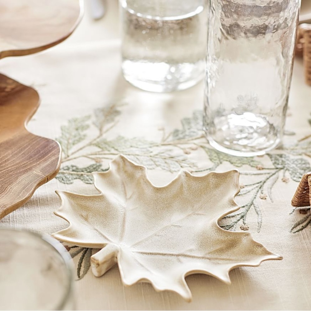 Pottery Barn Ridge Maple Leaf Stoneware Appetizer
Plates - set of 2 - Picture 3 of 8